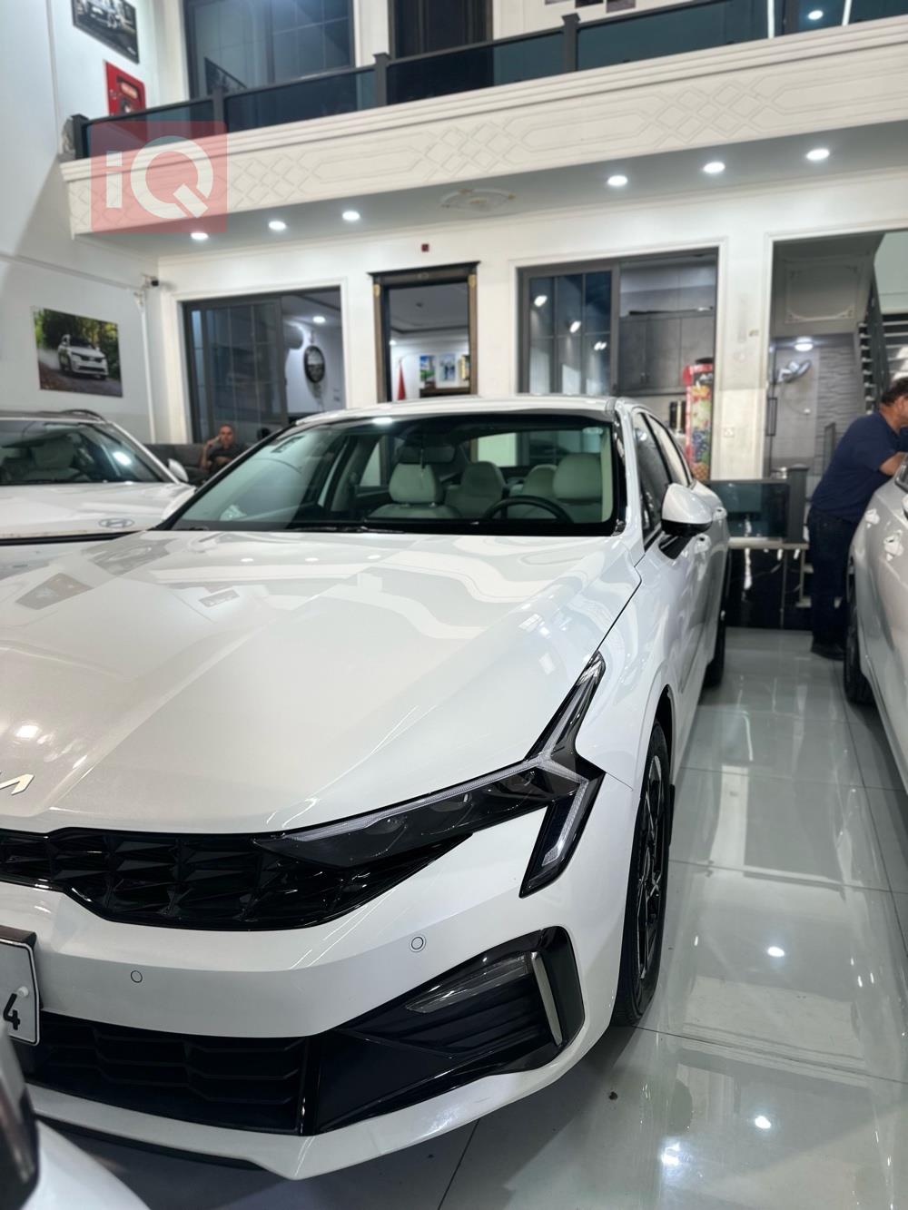 https://cdn.iqcars.iob01bef79-ab92-4859-b073-eda3732c3bc4_3.jpg